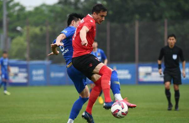 虎扑体育-多名外援斥中国足球欠薪严重 100年别想进世界杯